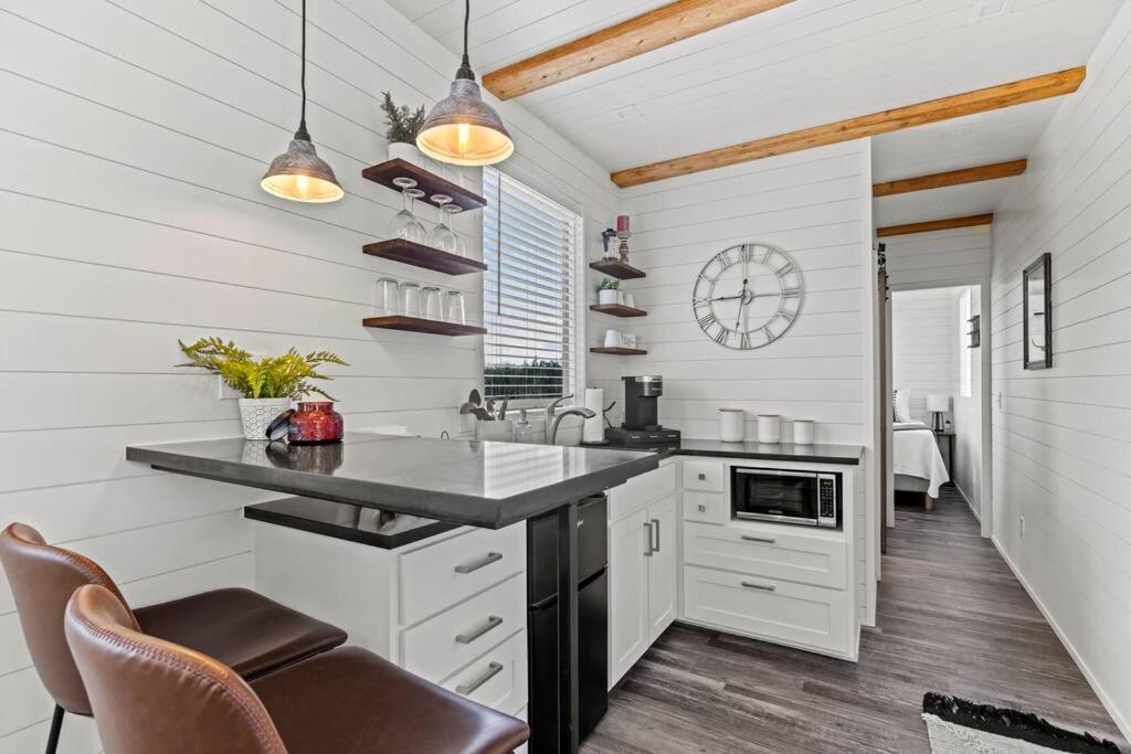 New! The Texas Longhorn-Luxury Container Home Fredericksburg Ngoại thất bức ảnh