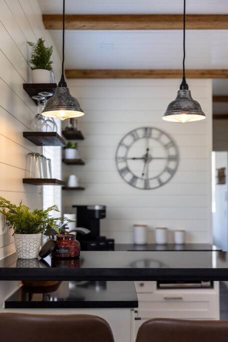 New! The Texas Longhorn-Luxury Container Home Fredericksburg Ngoại thất bức ảnh