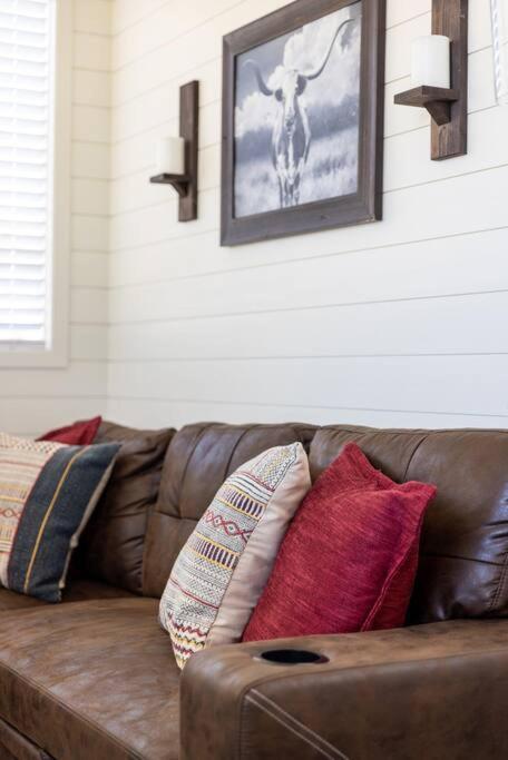 New! The Texas Longhorn-Luxury Container Home Fredericksburg Ngoại thất bức ảnh