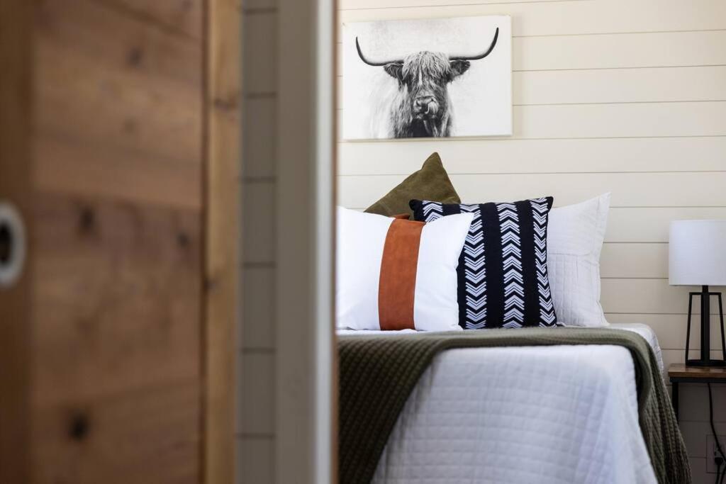 New! The Texas Longhorn-Luxury Container Home Fredericksburg Ngoại thất bức ảnh